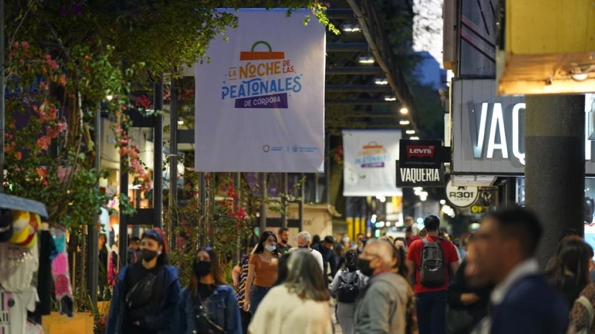 Importante movimiento en los comercios céntricos de Córdoba