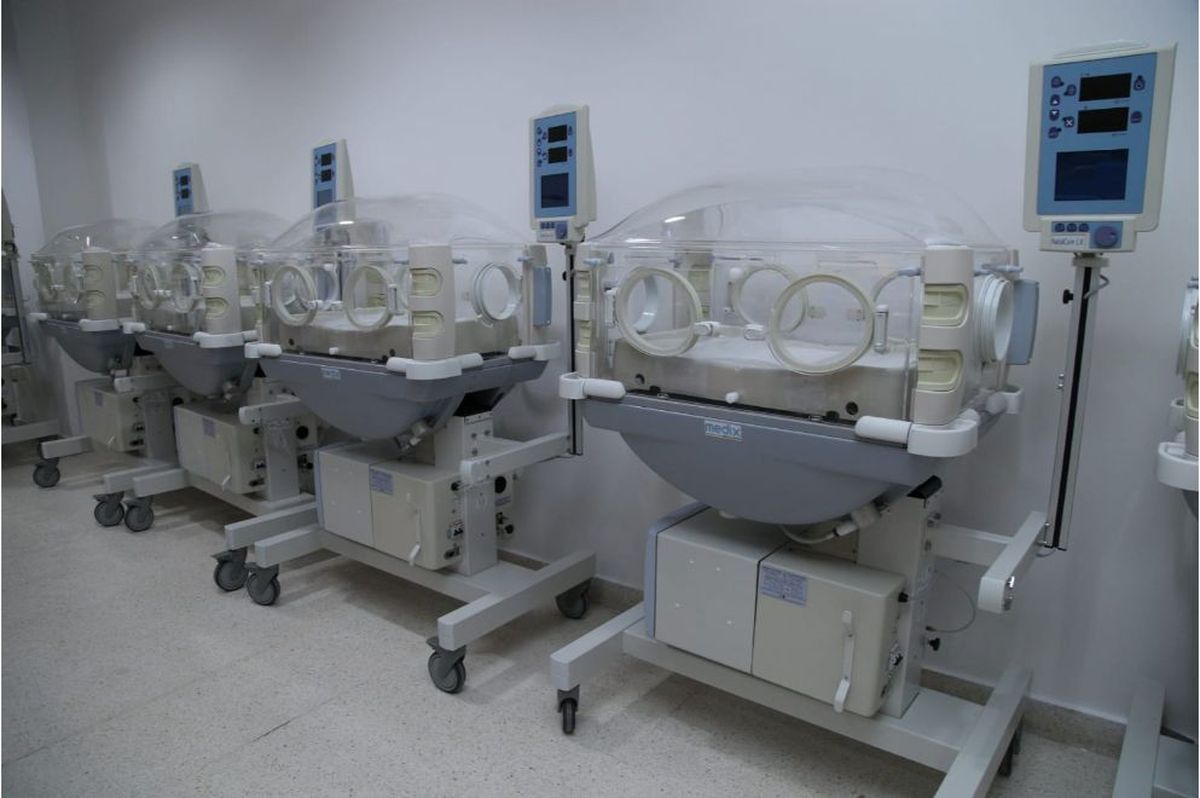 Manuel Calvo entregó nuevo equipamiento al Hospital Materno Neonatal de Córdoba