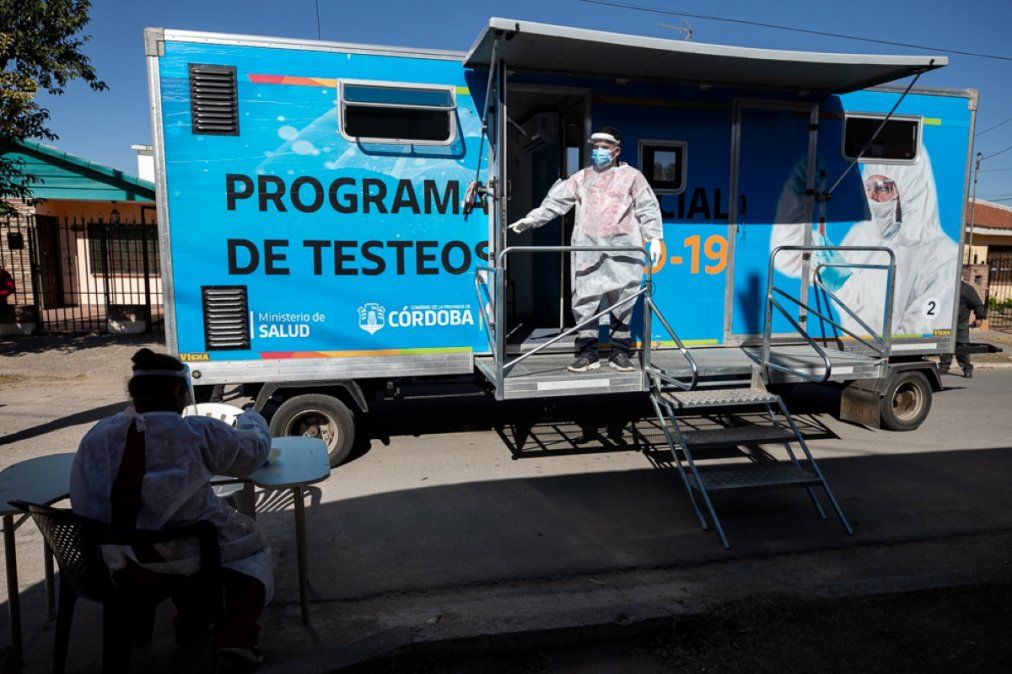 En la última jornada se registraron 1.554 nuevos contagios en la provincia de Córdoba.