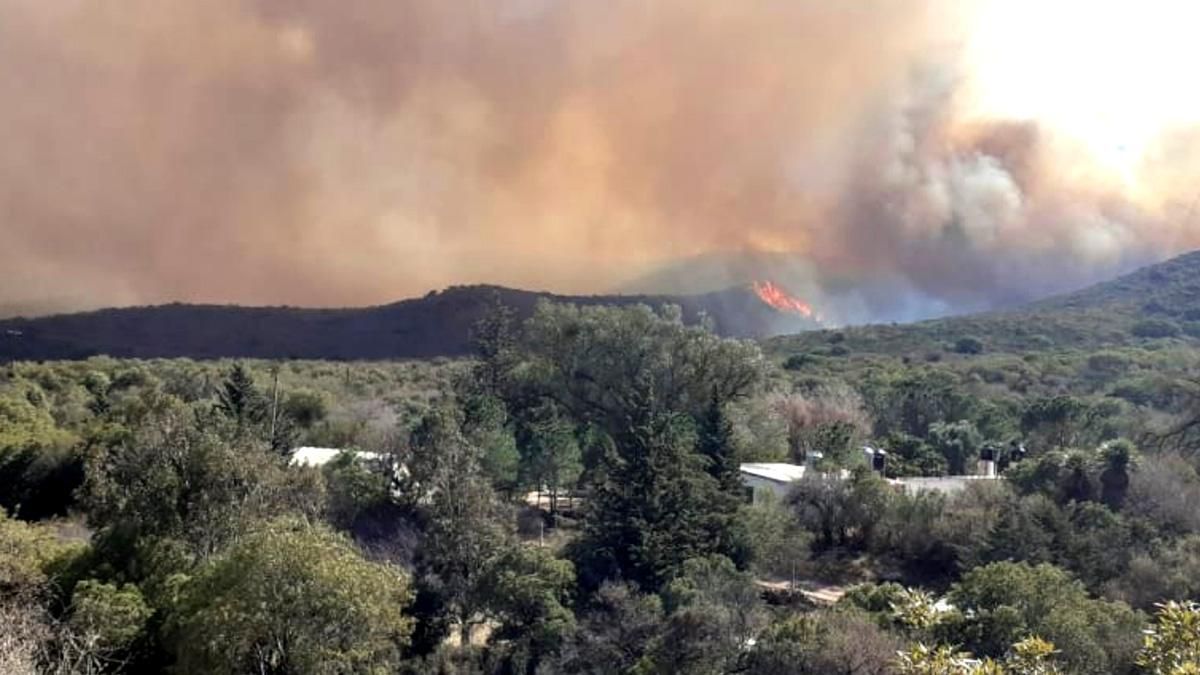 Se esperan altas temperaturas y un contexto “crítico para la generación de incendios forestales” en Córdoba.
