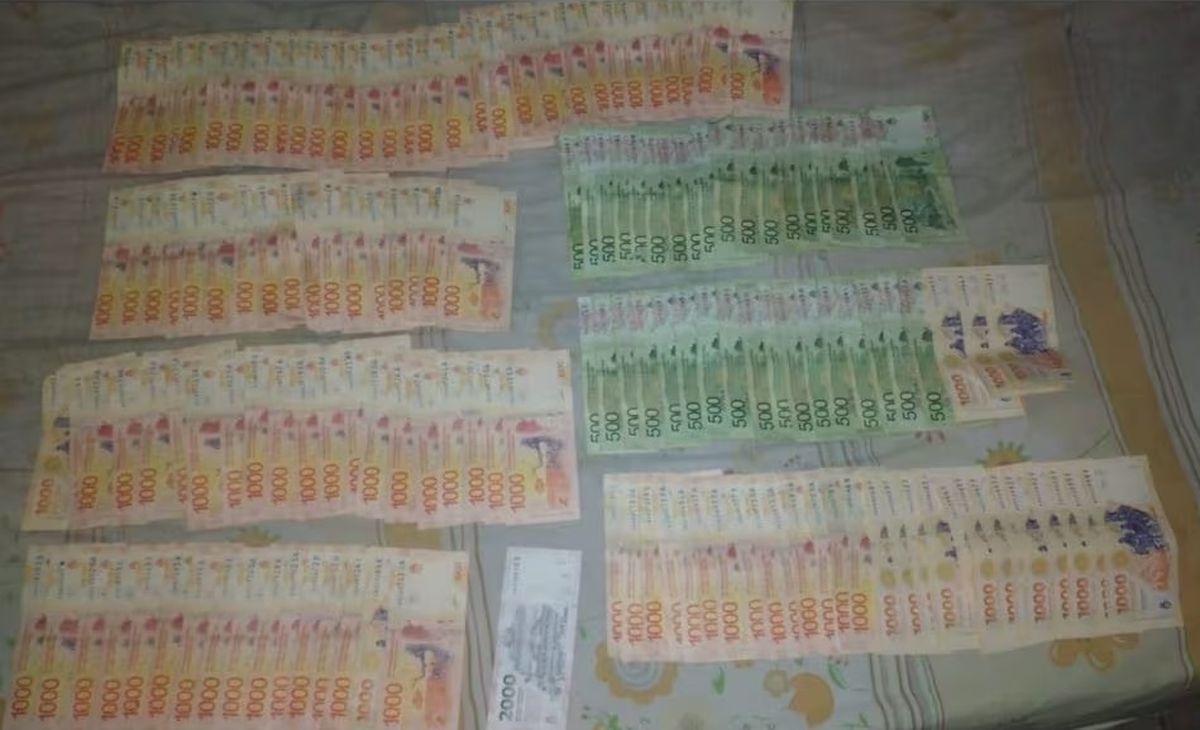 El dinero secuestrado por los efectivos. Foto: Policía de Córdoba.