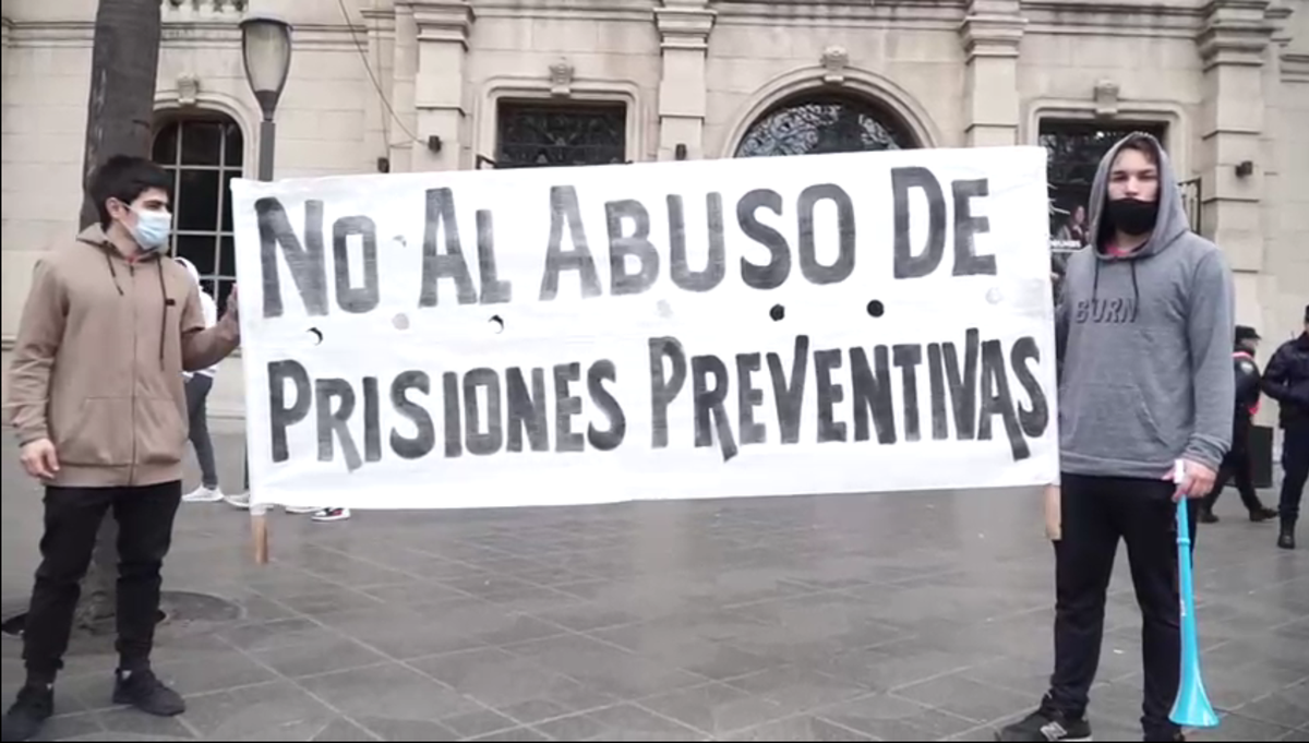 Violencia institucional en Córdoba: Todos miran para otro lado