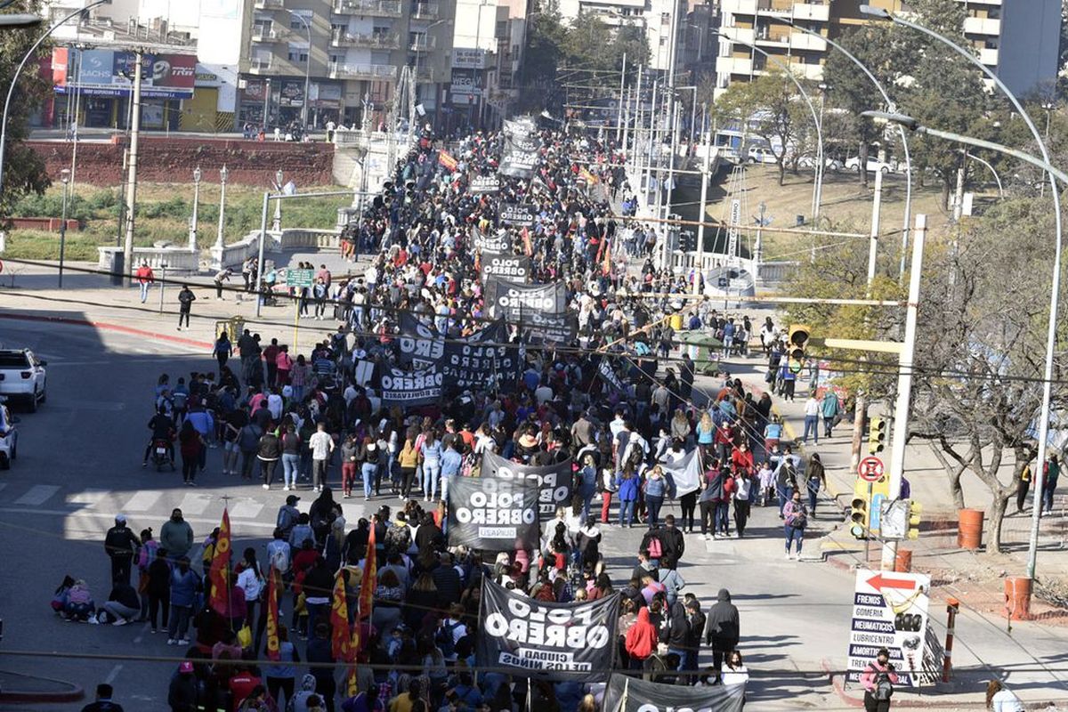 Córdoba nuevamente caótica por marchas del Polo Obrero y ATE