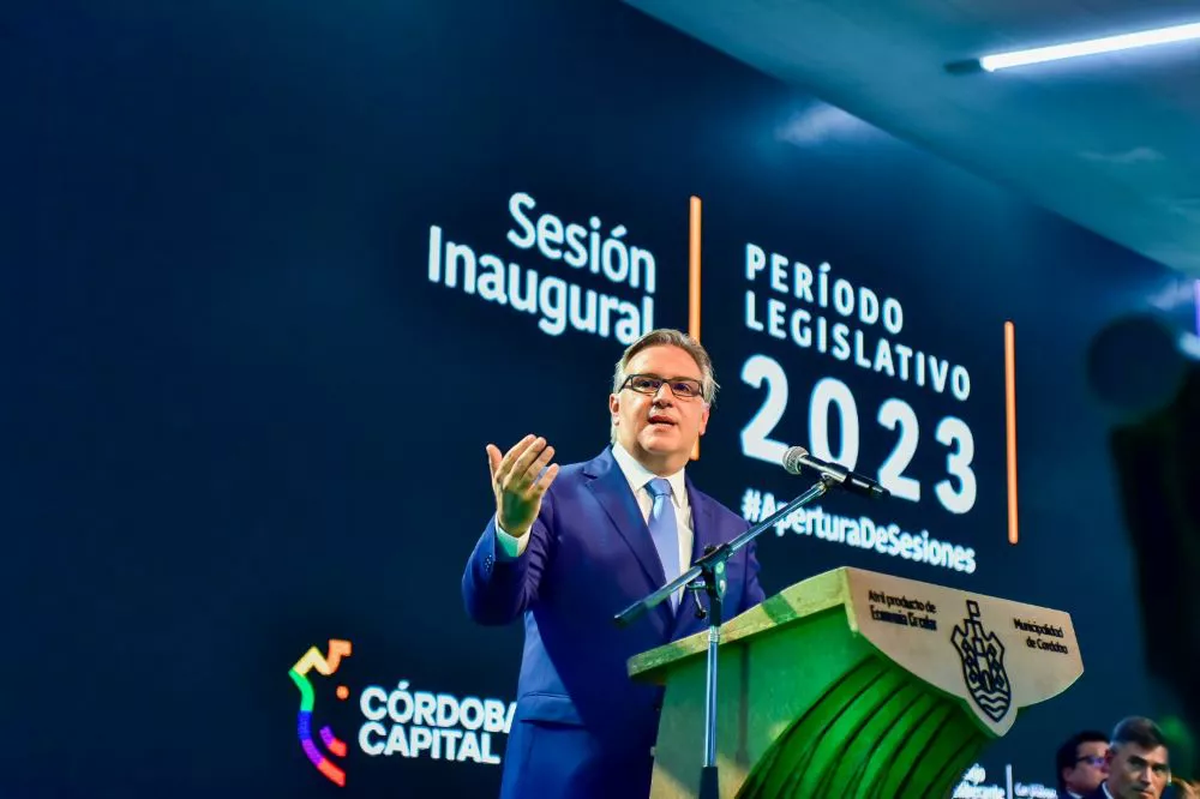El intendente de la ciudad de Córdoba Martín Llaryora durante la apertura de sesiones ordinarias 2023. Foto: Prensa Municipalidad.