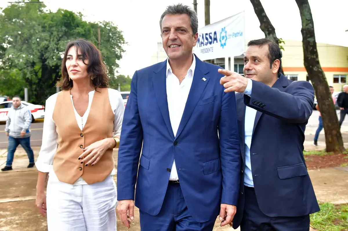 El candidato presidencial Sergio Massa junto a la diputada nacional por Córdoba