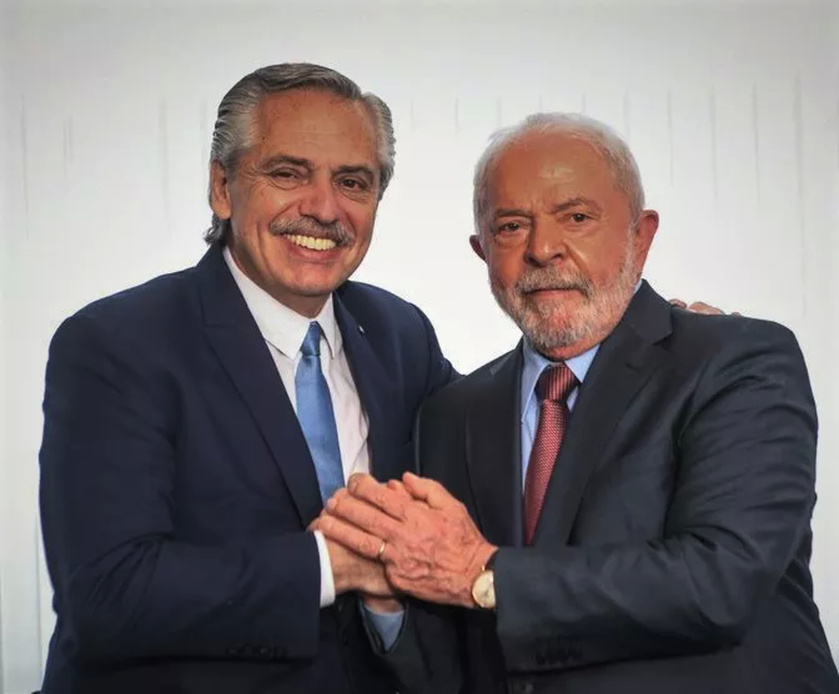 El Presidente Alberto Fernández junto a su par brasileño Luiz Inacio Lula da Silva. Foto: Twitter Alberto Fernández.