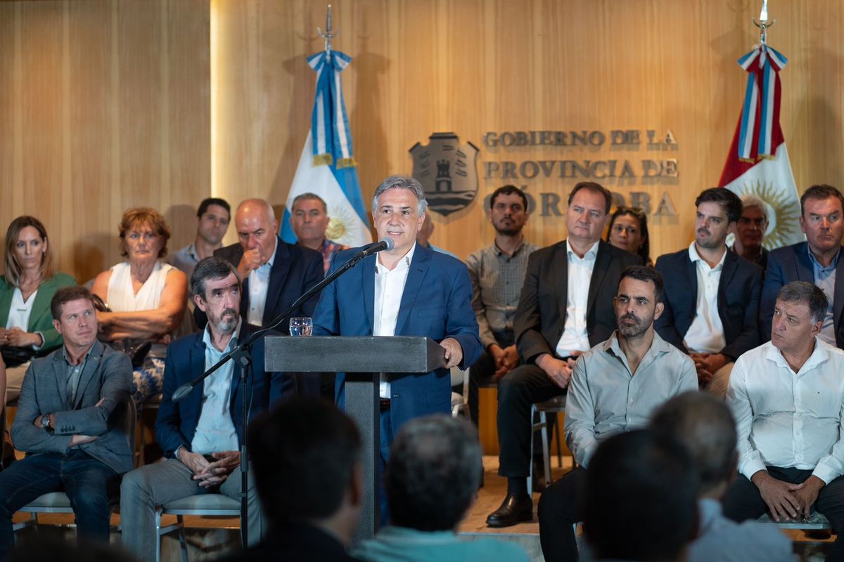 Llaryora recibió este jueves en el Centro Cívico a representantes de sectores productivos de Córdoba. Foto: Gobierno de Córdoba.