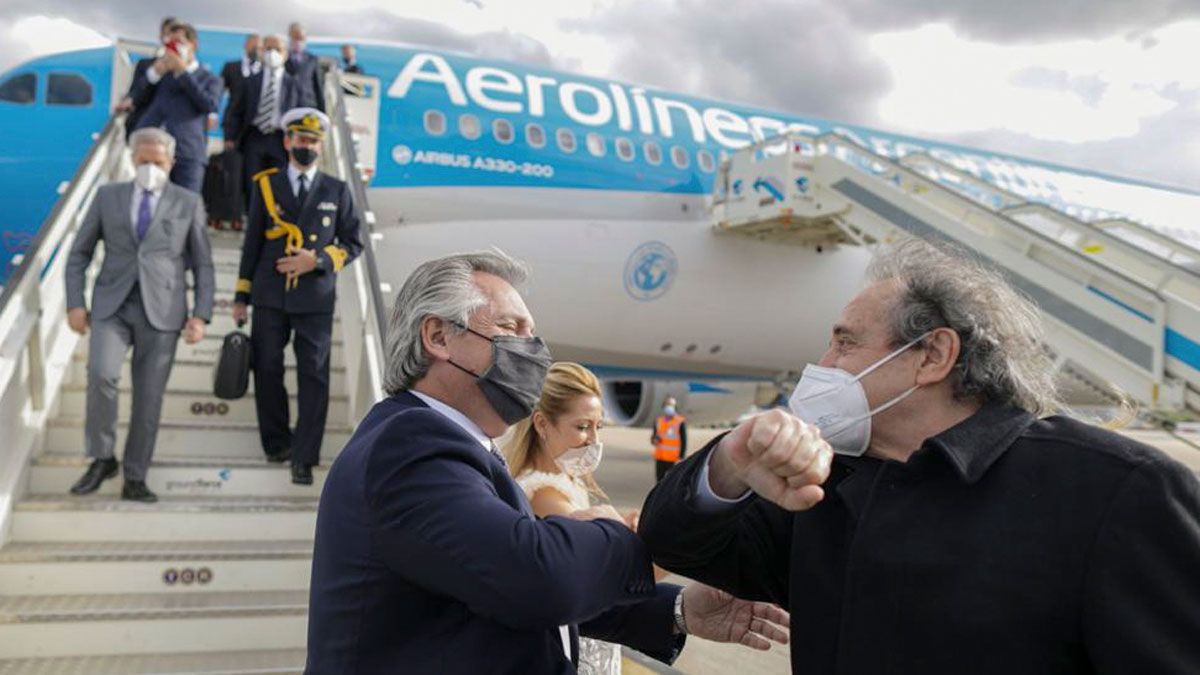 El presidente Alberto Fernandez llegó a Madrid donde fue recibido por el embajador argentino en España