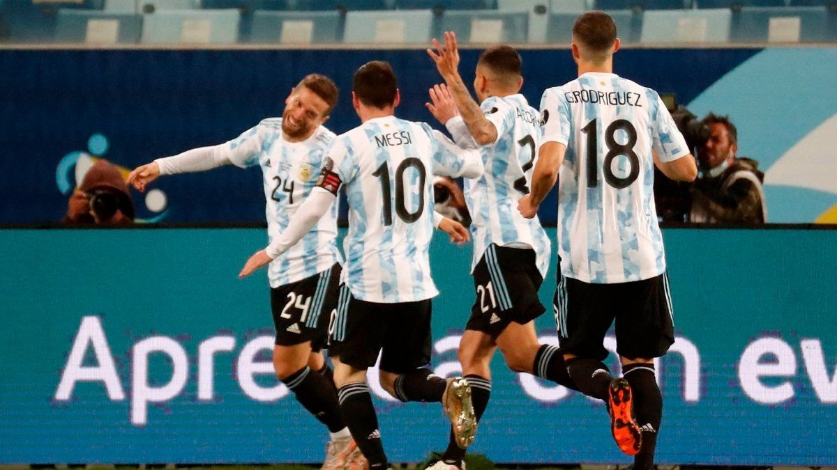Argentina cumplió y goleó 4-1 a Bolivia