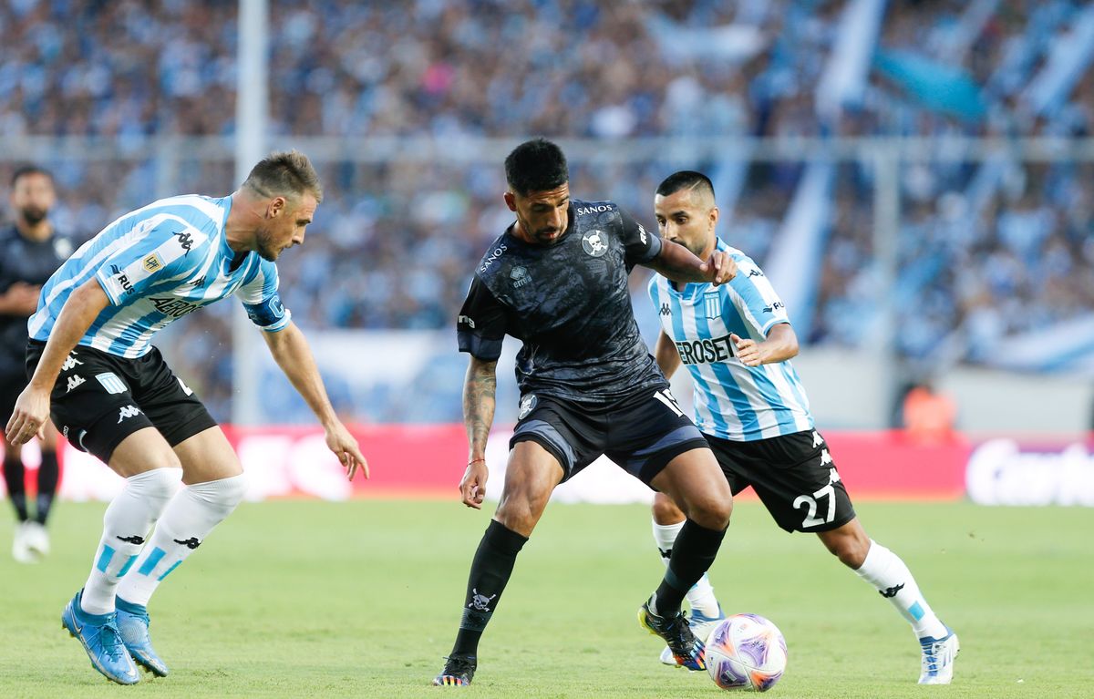 Belgrano y Racing buscan un lugar en la Sudamericana 2024