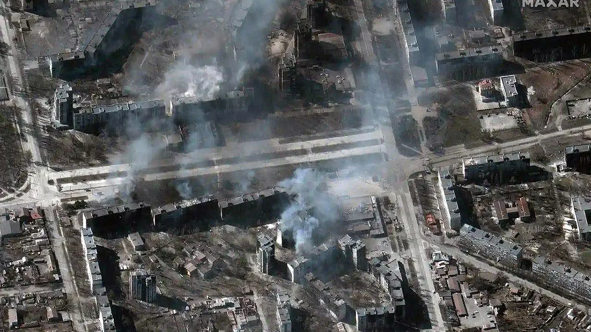 Ucrania denuncia que Rusia bombardeó un edificio de la Cruz Roja en Mariupol